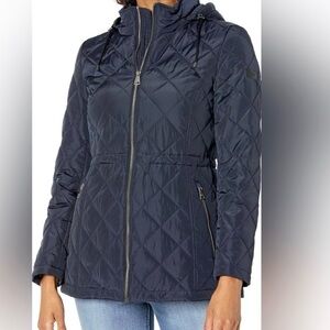 NWOT 🦋 Navy Blue quilted jacket w/ hood | Small